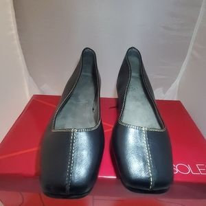 Aerosoles slip on shoe